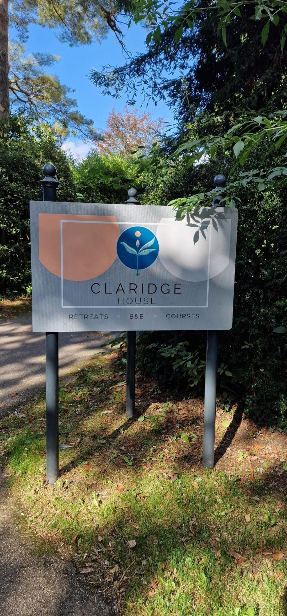 Claridge House Acomodação com café da manhã Lingfield Exterior foto